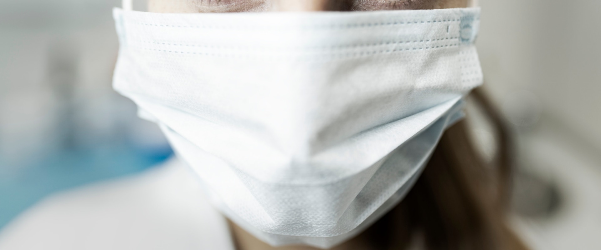 Is it Safe to Wear Makeup for the Dentist?